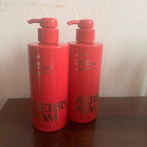 PINK Victoria's Secret Merry Pom 2 Body lotion